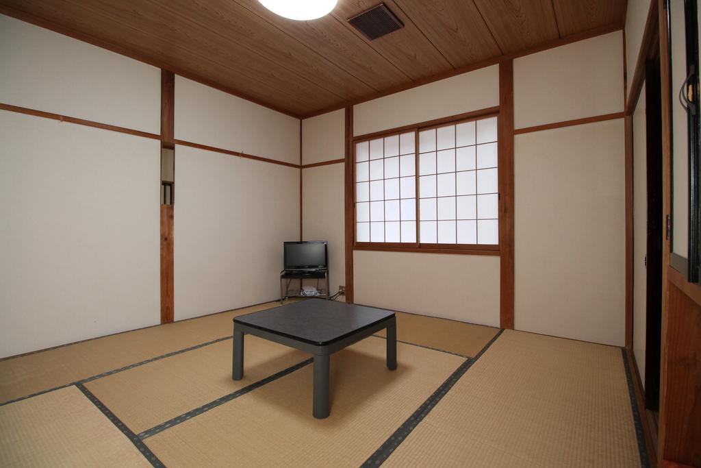 Hotel Minshuku Yoshinoya Minakami Exterior foto